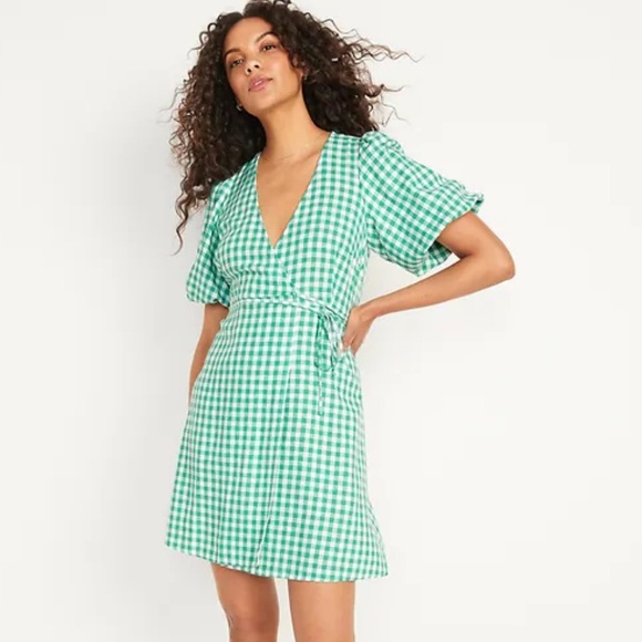 Old Navy Dresses & Skirts - Old Navy- green gingham wrap dress XL